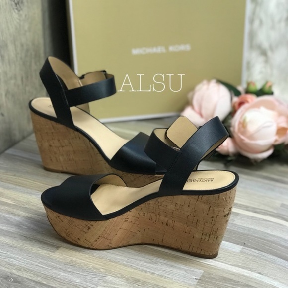 Michael Kors Xaria Wedge Leather Black W AUTHENTIC - Picture 2 of 8